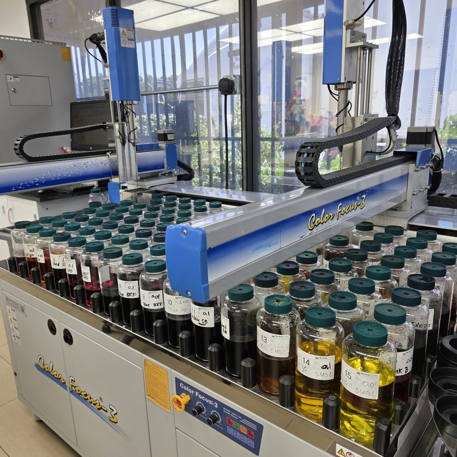 Color laboratory